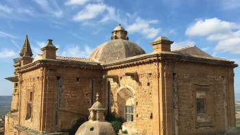 Фотография к новости: В Италии за один евро распродают дома с видом на Средиземное море