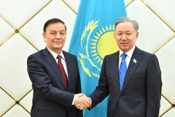 Фотография к новости: Нигматулин встретился с коллегой из КНР