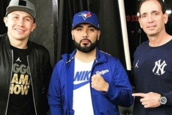 Фотография к новости: Парикмахер из Калифорнии подстриг Головкина и получил перчатки с автографом