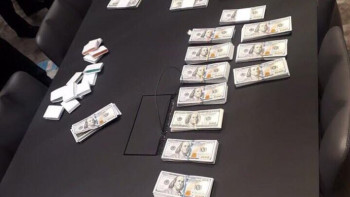 Фотография к новости: Сотрудника департамента госдоходов поймали на взятке в полмиллиона долларов в Алматы