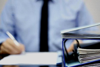 Фотография к новости: Законопроект по вопросам передачи госфункций в конкурентную среду одобрил Мажилис 