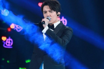 Фотография к новости: Димаш Кудайбергенов поздравил китайцев с Новым годом