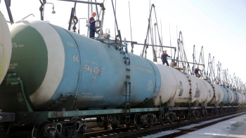 Фотография к новости: Первую партию авиатоплива отгрузил Павлодарский нефтехимзавод  