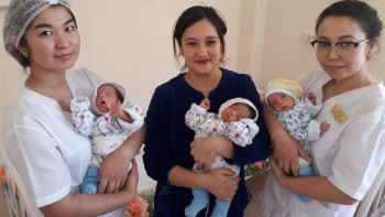 Фотография к новости: В Шымкенте врачи спасли недоношенную тройню
