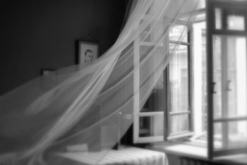 Фотография к новости: Упавшего ребенка с пятого этажа поймал прохожий в Костанае