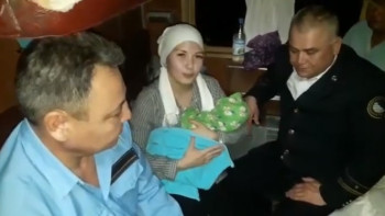 Фотография к новости: Проводник принял роды у пассажирки поезда "Шымкент - Алматы-2"