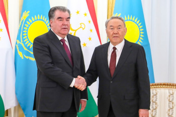 Фотография к новости: Несколько книг Назарбаева переведены на таджикский язык