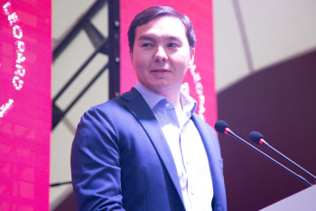 Фотография к новости: Нурали Алиев запустил проект по спасению снежных барсов в Казахстане