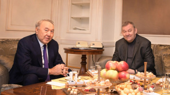 Фотография к новости: Нурсултан Назарбаев посетил премьеру оперы "Евгений Онегин" в Астане