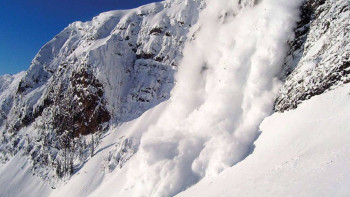 Фотография к новости: Спасатели предупредили о возможном сходе лавин в ВКО 