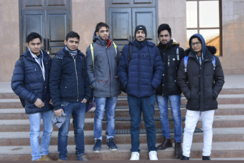 Фотография к новости: Студенты из жаркой Индии рассказали, что им помогает пережить казахстанскую зиму