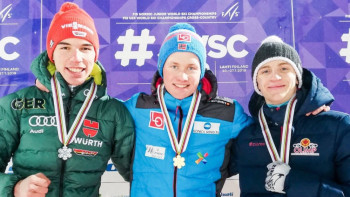 Фотография к новости: Летающий лыжник из Казахстана завоевал "бронзу" юниорского чемпионата мира