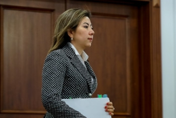 Фотография к новости: Мадина Абылкасымова:  Я в социальных сетях активно не сижу