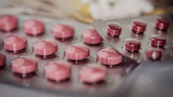 Фотография к новости: Представителям фармкомпаний запретят в рабочее время посещать больницы с целью рекламы 