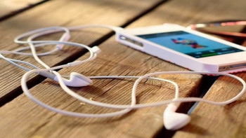 Фотография к новости: Какие песни слушают казахстанцы: хит-парад февраля