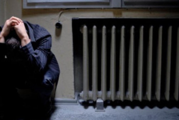 Фотография к новости: В изнасиловании 17-летнего парня подозревают троих мужчин в Лисаковске