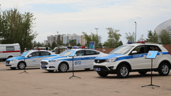 Фотография к новости: Зарплату сотрудникам дорожно-патрульной службы хотят увеличить до 50%