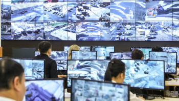 Фотография к новости: Как работает центр iKomek, показали Исекешеву и Шпекбаеву