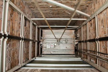 Фотография к новости: Повышать ответственность бизнеса - Мырзахметов о ЧП в столичном лифте 