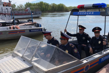 Фотография к новости: Нетрезвых водителей лодок и катеров будут ловить на Иртыше