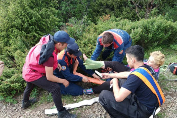 Фотография к новости: В горах Алматы спасли 63-летнюю женщину