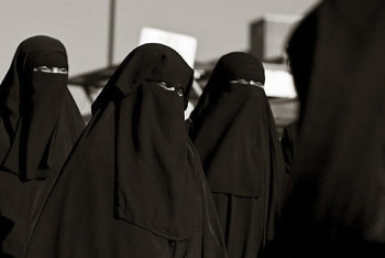 Фотография к новости: Введение запрета на ношение религиозной одежды одобрили депутаты Мажилиса