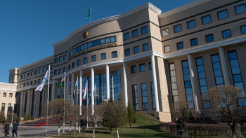 Фотография к новости: Женевские конвенции перевели на казахский язык