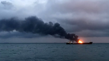 Фотография к новости: Два судна загорелись близ Керченского пролива, 10 человек погибли