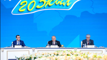 Фотография к новости: Назарбаев: общественные приёмные "Нур Отана" должны стать единым окном помощи для всех