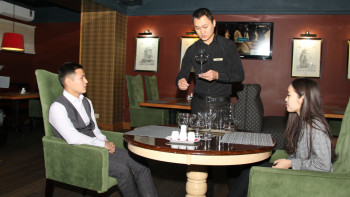 Фотография к новости: В Акмолинской области намерены кардинально улучшить сервис в ресторанах и отелях