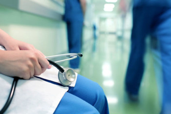 Фотография к новости: Биртанов отчитал алматинских медиков