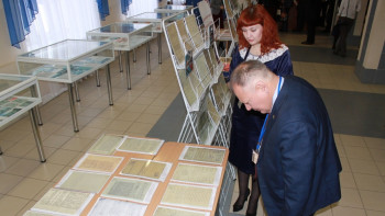 Фотография к новости: Выставка об истории взаимоотношений Казахстана и России открылась в Оренбурге