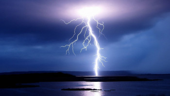 Фотография к новости: Подросток погиб в ВКО от удара молнии