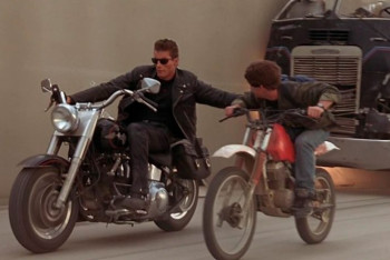 Фотография к новости: Байк Шварценеггера из фильма "Терминатор-2" выставят на аукцион