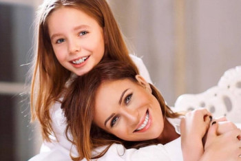 Фотография к новости: Дочь Юлии Началовой написала матери письмо