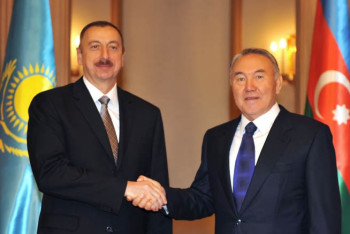 Фотография к новости: Назарбаев поздравил Алиева с переизбранием на пост президента