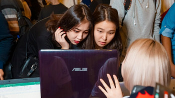 Фотография к новости: Фестиваль инновационных идей "HackDay" прошёл в Алматы