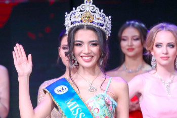 Фотография к новости: 17-летняя студентка стала "Мисс Астана-2018"