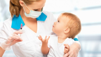 Фотография к новости: Религиозные убеждения и недоверие врачам: родители ЗКО отказываются от прививок 