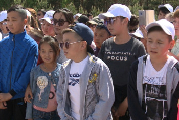 Фотография к новости: Казахстанских школьников знакомят со священными местами Бурабая