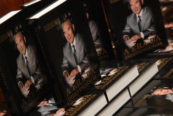 Фотография к новости: "Эру независимости" на португальском языке презентовали в Бразилии