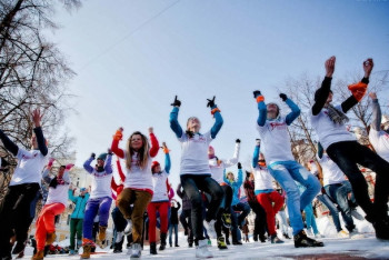 Фотография к новости: Карагандинцы пустились в пляс, чтобы не замерзнуть