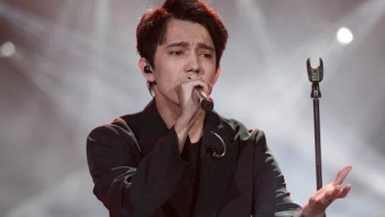 Фотография к новости: Димаш Кудайберген выступил на "Песне года" в Москве 