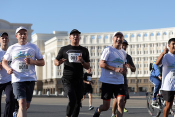 Фотография к новости: Артисты призвали казахстанцев участвовать в Challenge "Другой ты"