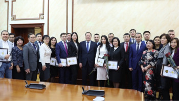 Фотография к новости: В Мангистауской области доля занятых в МСБ составляет 44,9%