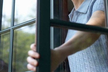 Фотография к новости: Казахстанская студентка выпала из окна здания МГИМО