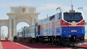 Фотография к новости: На Астану приходится треть пассажирских железнодорожных перевозок