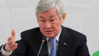 Фотография к новости: Не сидите сложа руки - Бердыбек Сапарбаев обратился к сельчанам