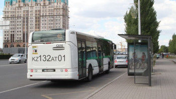 Фотография к новости: В Астане запустят дополнительные автобусы для зрителей хоккейных матчей "Барыса" 