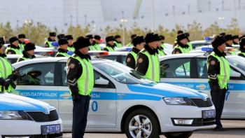 Фотография к новости: Сотрудникам дорожно-патрульной службы РК планируют поднять зарплату на 65%